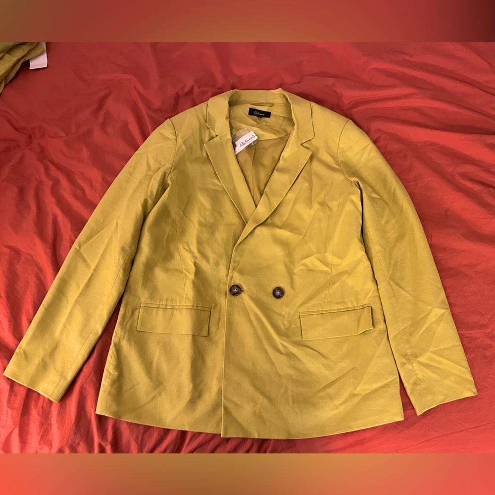 Reitmans Suited Shorts Set in “Cress Green”